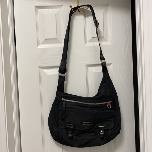 Tumi Handbags - TUMI crossbody travel messenger bag